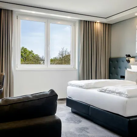 Motel One Hamburg-Altona-3