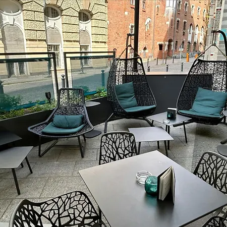 Motel One Hamburg-Altona-2