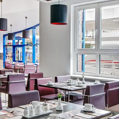 IntercityHotel Hamburg Altona-2